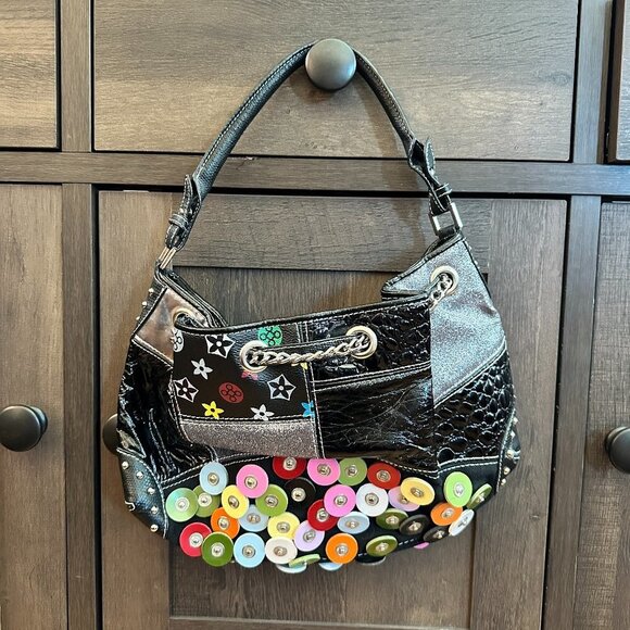 Fun Going Out Shoulder Bag - Picture 2 of 7